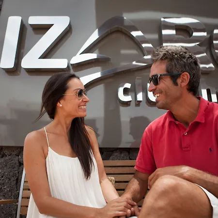 Hotel apartamentowy Gloria Izaro Club