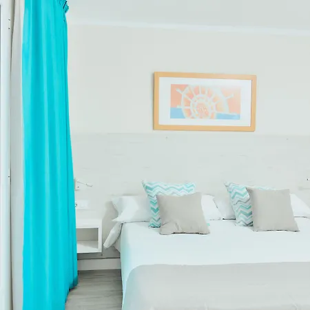 Gloria Izaro Club Puerto del Carmen (Lanzarote)