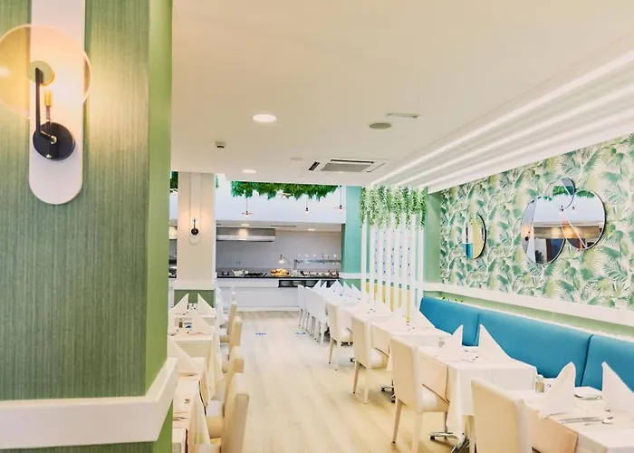 Apart-hotel Gloria Izaro Club