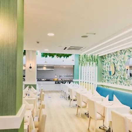 Aparthotel Gloria Izaro Club