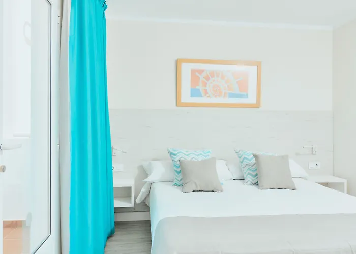 Gloria Izaro Club Puerto del Carmen (Lanzarote)